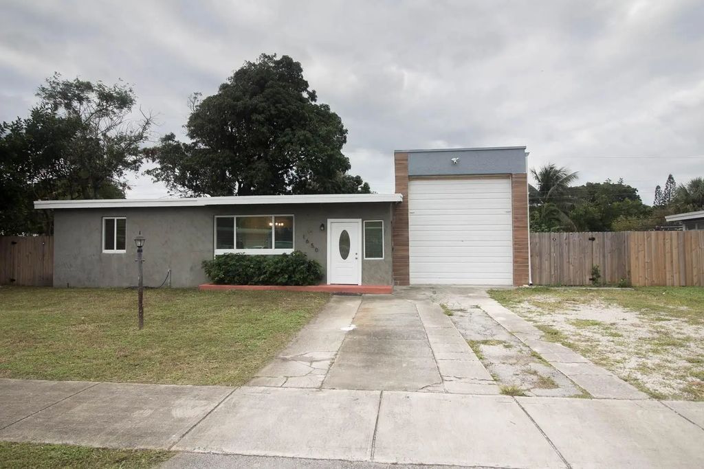 1650 Ne 44th Street, Pompano Beach