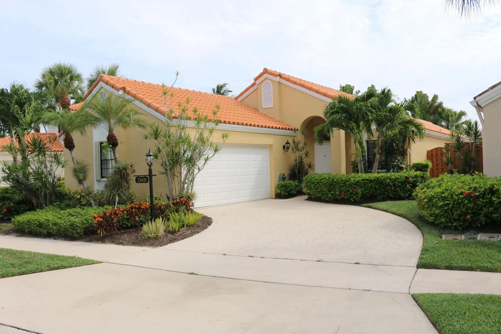 2668 La Lique Circle, Palm Beach Gardens