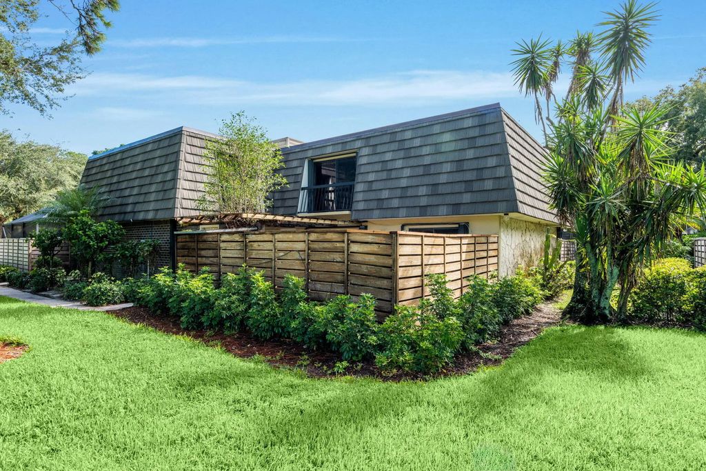 1611 16th Terrace, Palm Beach Gardens