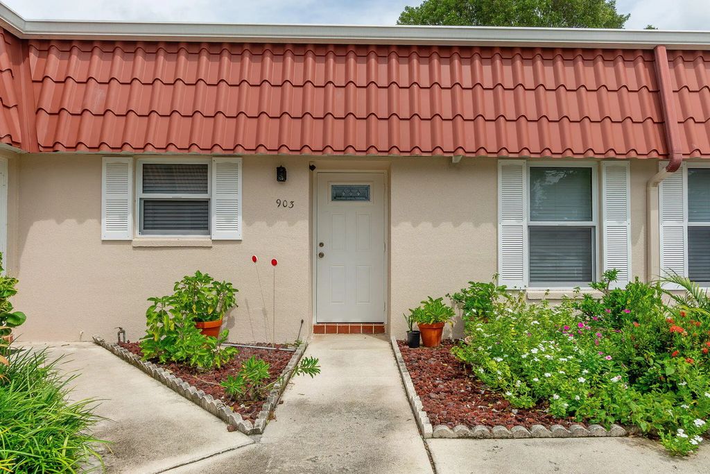903 Worcester Lane, Lake Worth