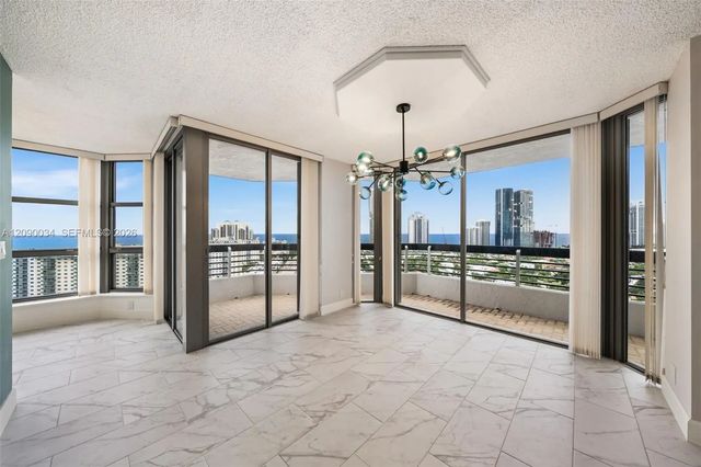 19195 Mystic Pointe Drive #2406, Aventura