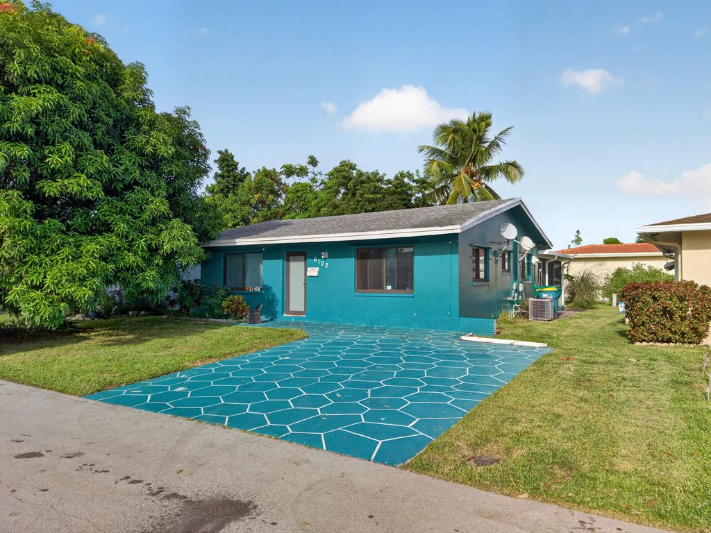 6102 Nw 69th Avenue, Tamarac