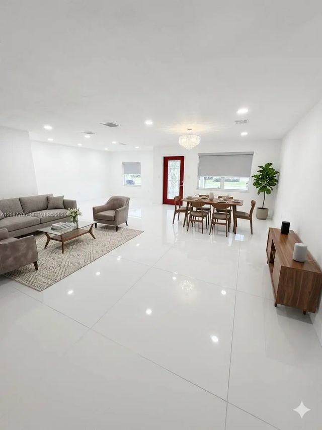 3 of 17 - 510 Ne 161st Street, Miami, FL