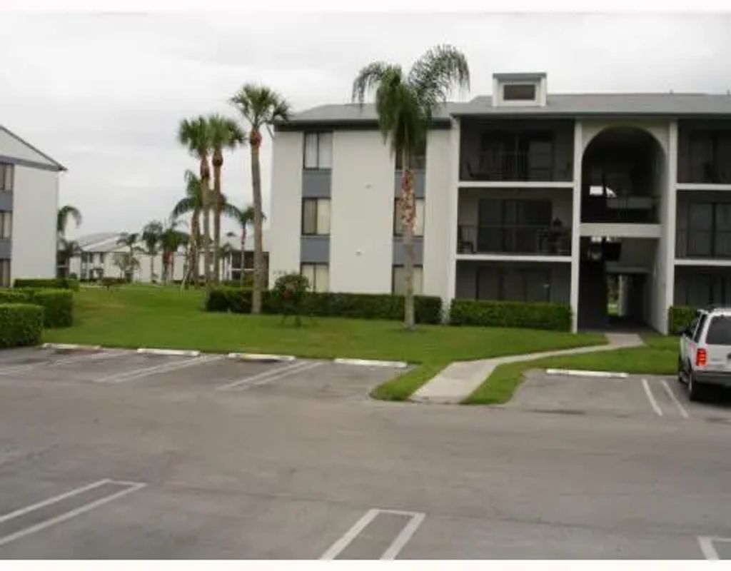1105 Green Pine Boulevard #c2, West Palm Beach