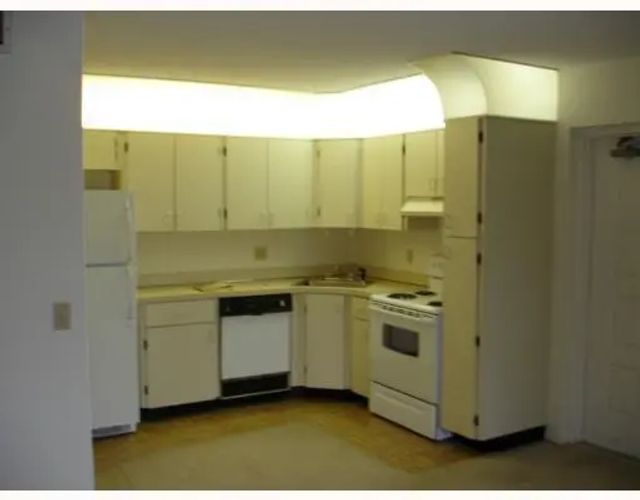 5 of 6 - 1105 Green Pine Boulevard #c2, West Palm Beach, FL
