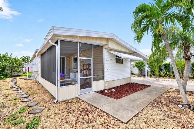 2 of 23 - 2903 Harbor Lane, Dania Beach, FL