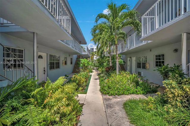 4 of 32 - 8010 Tatum Waterway Drive #5, Miami Beach, FL