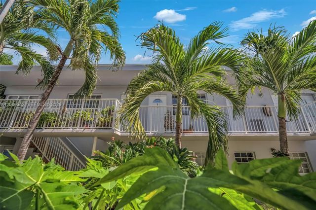 5 of 32 - 8010 Tatum Waterway Drive #5, Miami Beach, FL