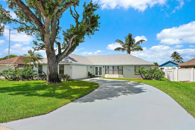 4 of 27 - 1633 Woods Bend Road, West Palm Beach, FL