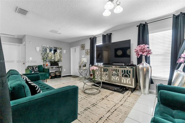 5 of 17 - 20248 Nw 27th Place, Miami Gardens, FL