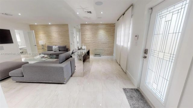 4 of 23 - 10805 Sw 156th Terrace, Miami, FL