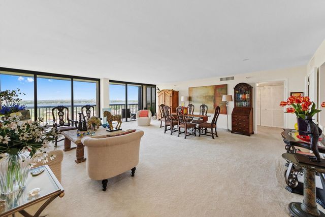 2480 Presidential Way #1603, West Palm Beach
