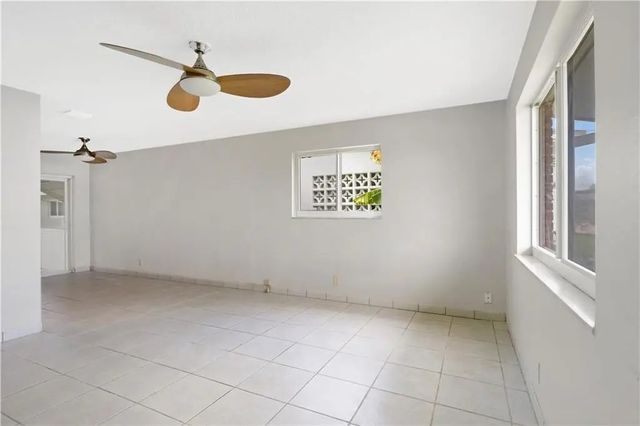 2 of 13 - 5207 Nw 28th Avenue, Tamarac, FL