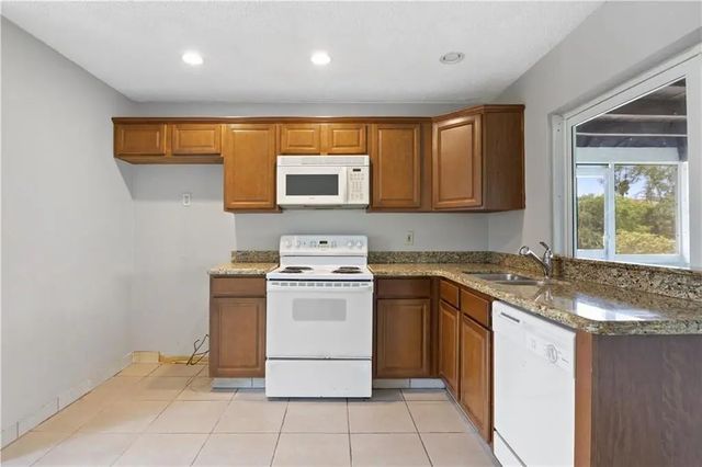 4 of 13 - 5207 Nw 28th Avenue, Tamarac, FL