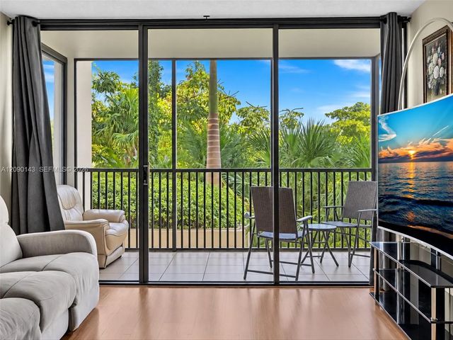 5 of 40 - 20379 W Country Club Drive #332, Aventura, FL