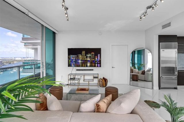 3 of 29 - 900 Biscayne Boulevard #4412, Miami, FL