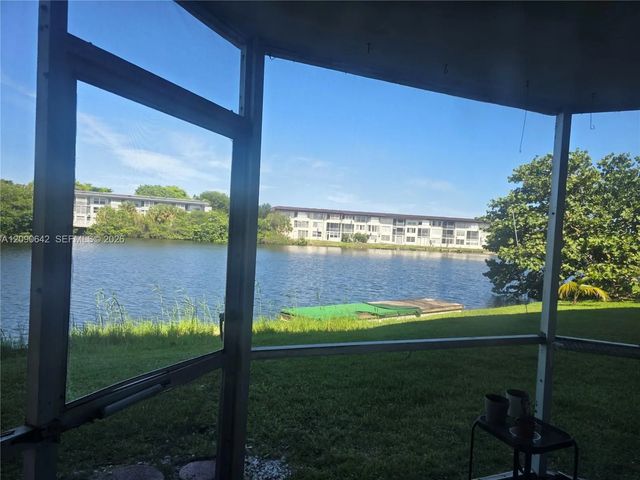 1304 Ne 191st Street #a-128, Miami