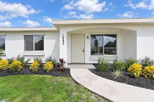 1697 Se Burgundy Lane, Port St. Lucie
