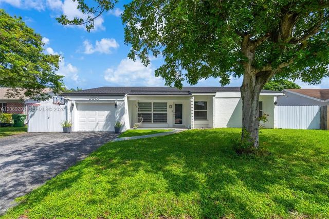 8531 Nw 8th Street, Pembroke Pines