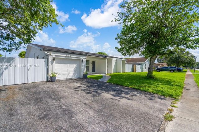 2 of 33 - 8531 Nw 8th Street, Pembroke Pines, FL