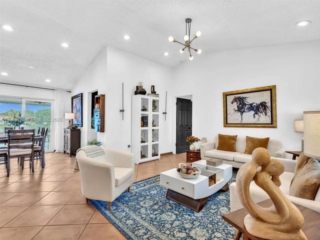 4 of 55 - 8500 Nw 7th Street, Pembroke Pines, FL