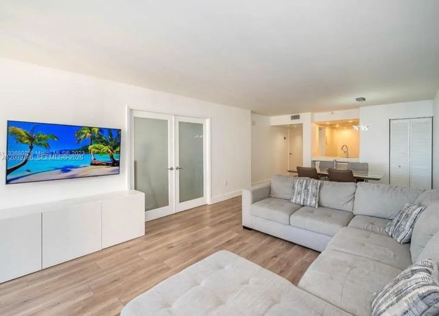 3 of 17 - 555 Ne 15th Street #26e, Miami, FL