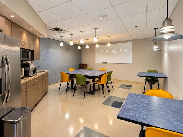 4 of 6 - 2951 Pembroke Road, Hollywood, FL