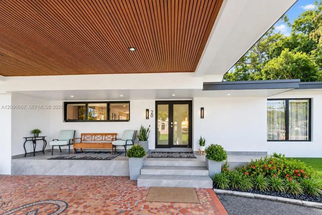 2 of 42 - 20 N Hibiscus Court, Plantation, FL