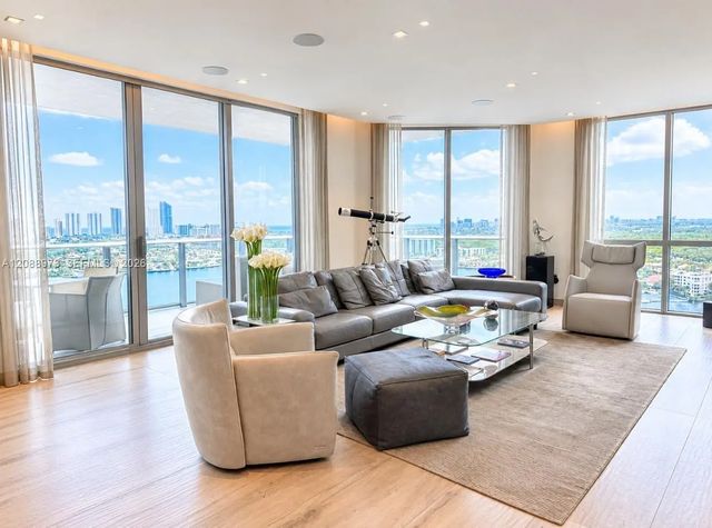 2 of 32 - 17111 Biscayne Boulevard #2210, North Miami Beach, FL