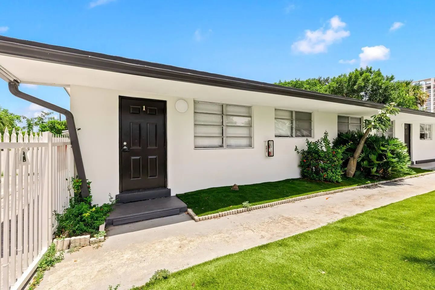 1826 Sherman Street #apt 1, Hollywood