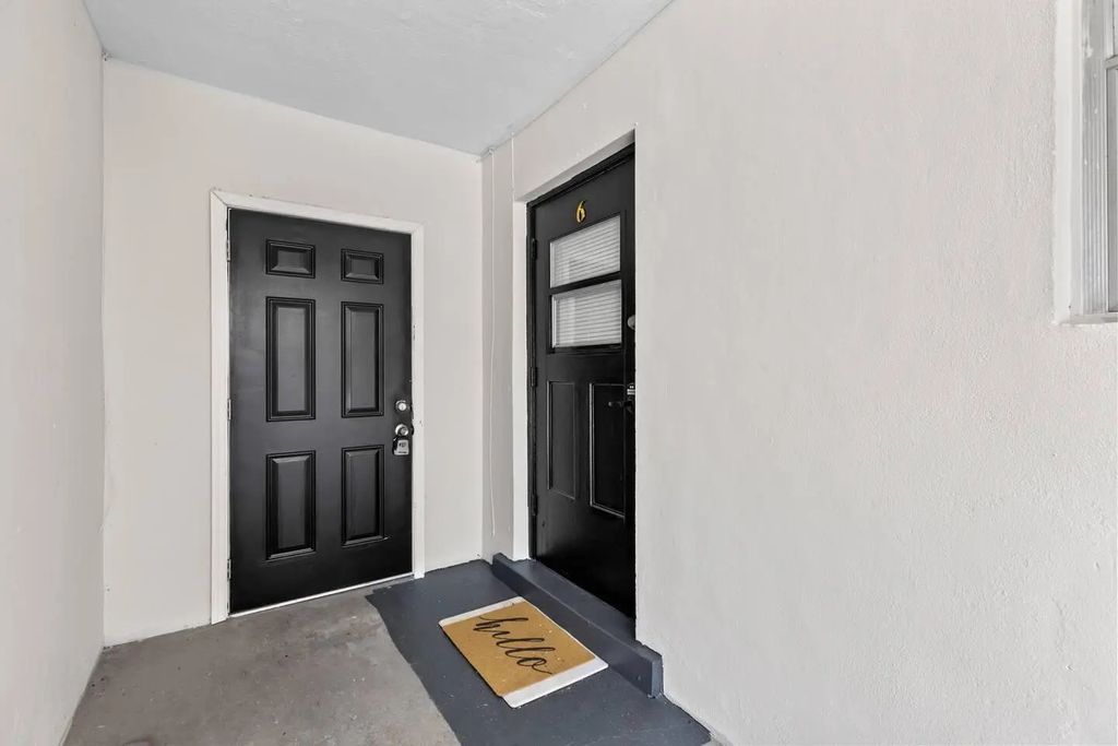 1826 Sherman Street #apt 6, Hollywood