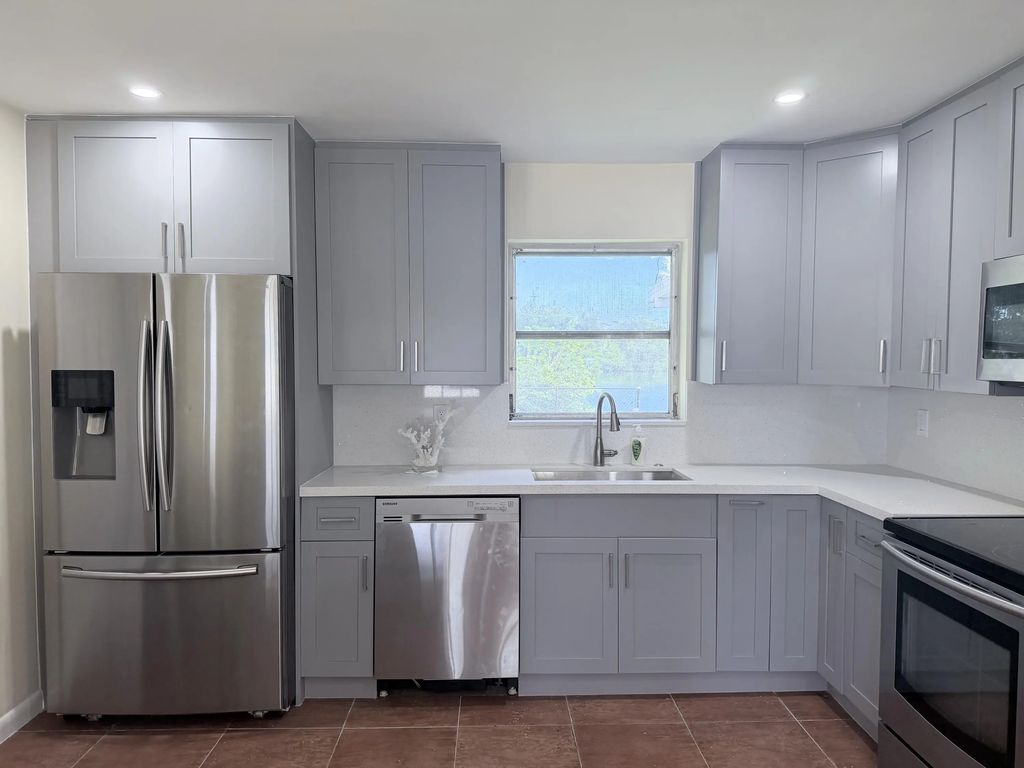 531 Sw 11th Avenue, Hallandale Beach