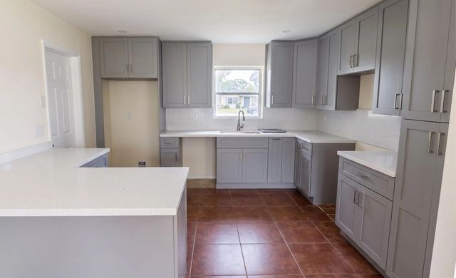 3 of 4 - 531 Sw 11th Avenue, Hallandale Beach, FL