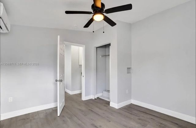 4 of 26 - 3633 Sw 12th Court, Fort Lauderdale, FL