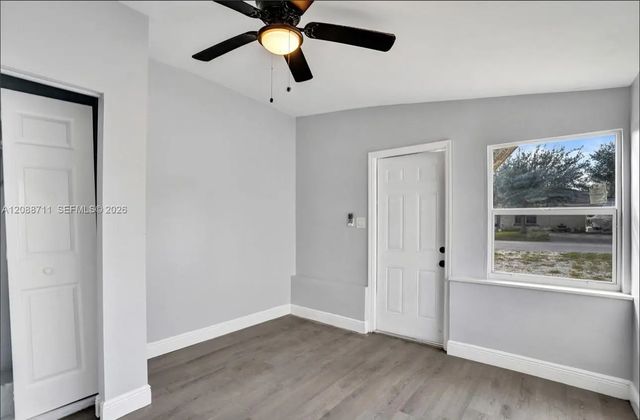 5 of 26 - 3633 Sw 12th Court, Fort Lauderdale, FL