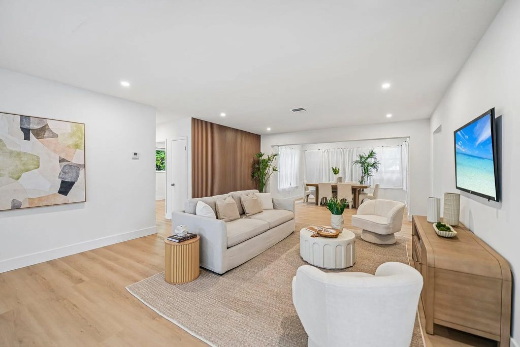 285 Ne 165th Street, Miami
