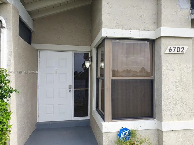 6702 Sw 152nd Place, Miami