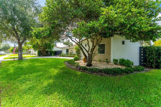 3 of 56 - 10420 Sw 99th Street, Miami, FL