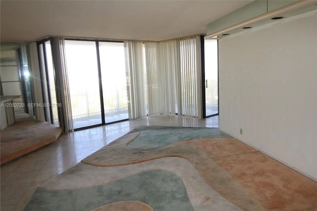 4 of 18 - 1000 Quayside Terrace #1807, Miami, FL
