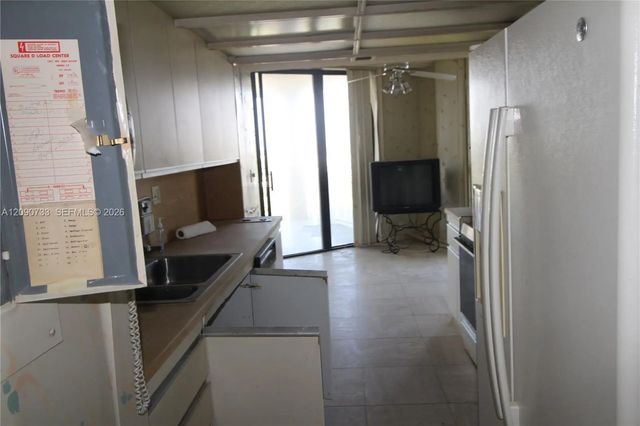 5 of 18 - 1000 Quayside Terrace #1807, Miami, FL