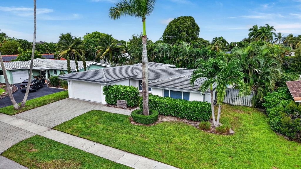 2141 Ne 62nd Court, Fort Lauderdale