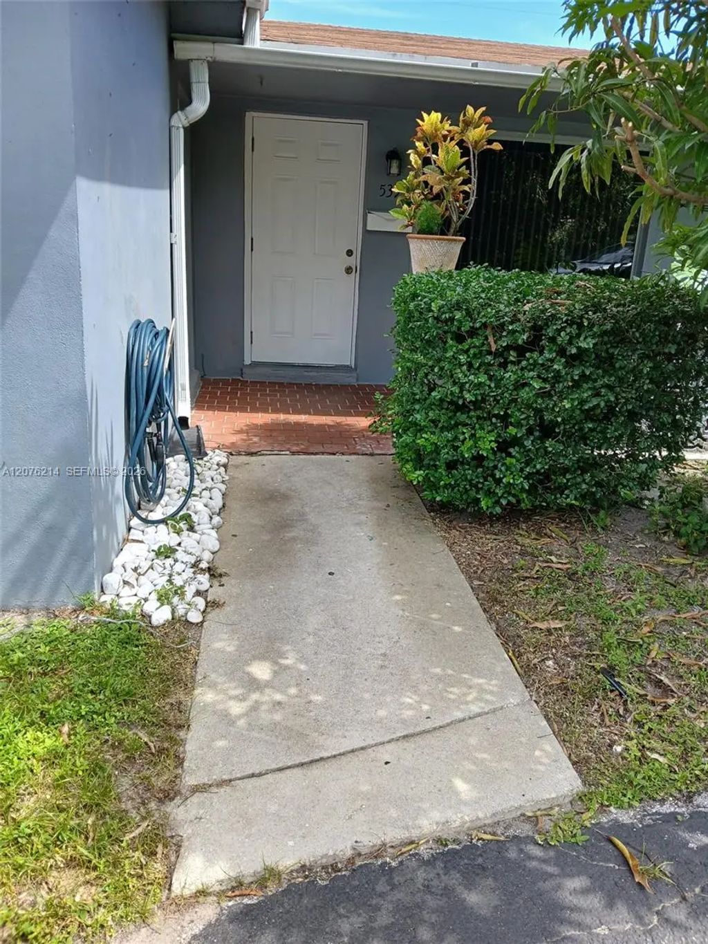539 S Rainbow Drive #539, Hollywood