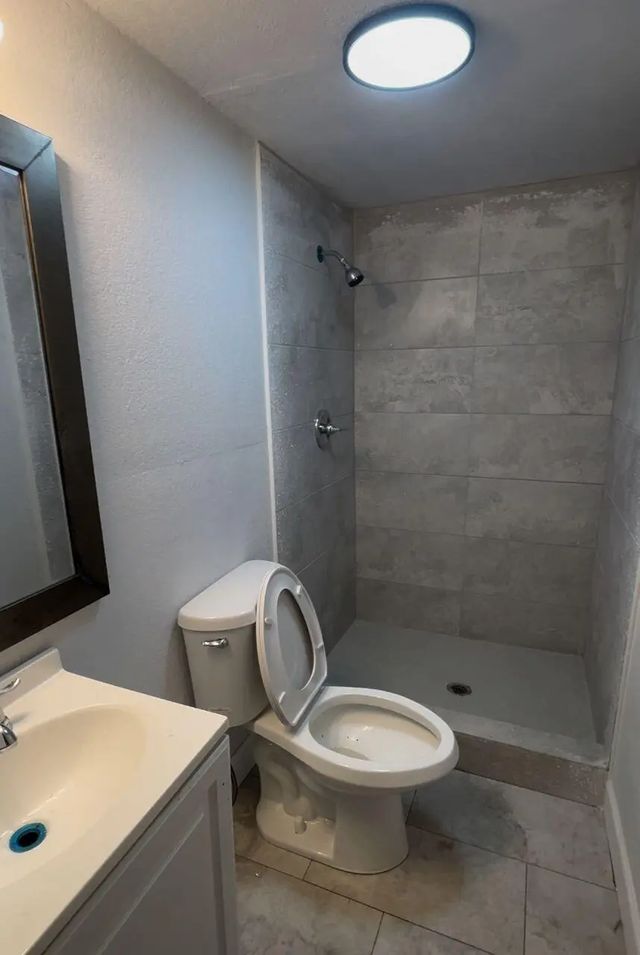 5 of 5 - 916 N 10th Street, Fort Pierce, FL