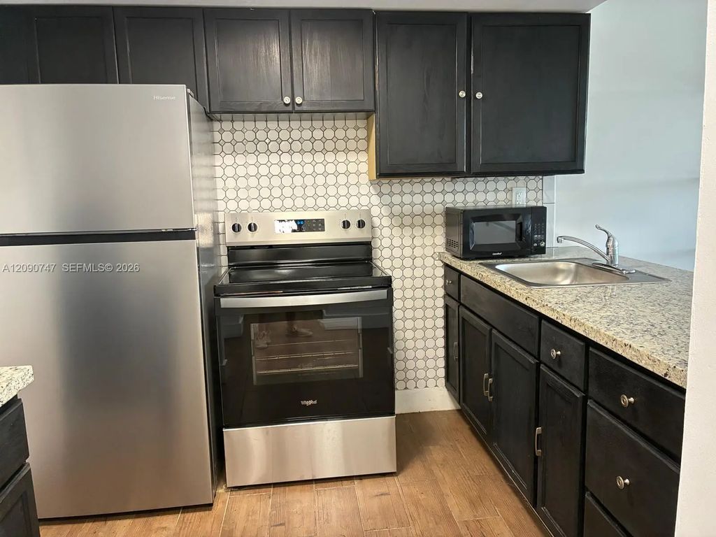 16465 Ne 22nd Avenue #614, North Miami Beach