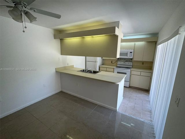 4 of 32 - 719 Mill Valley Place #719, West Palm Beach, FL