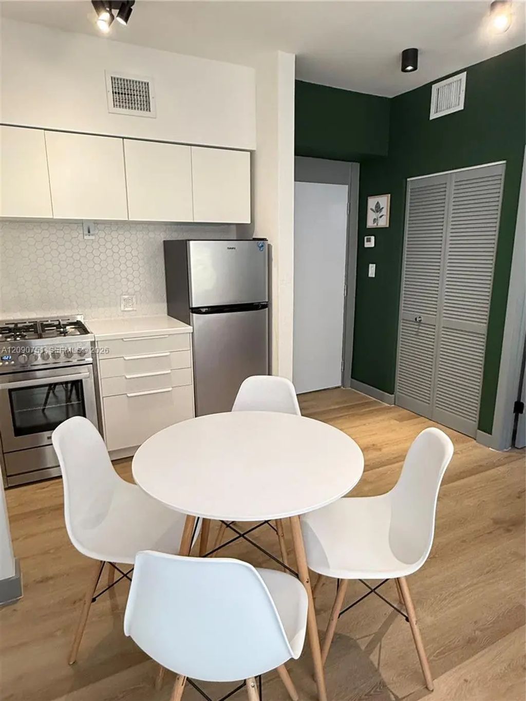 1320 Drexel Avenue #302, Miami Beach