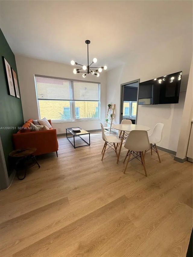 5 of 19 - 1320 Drexel Avenue #302, Miami Beach, FL