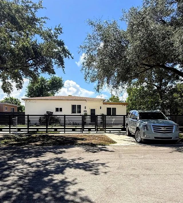 2 of 23 - 1560 Nw 124th Street, North Miami, FL