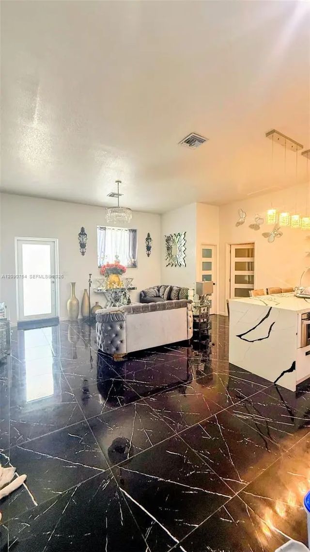 5 of 23 - 1560 Nw 124th Street, North Miami, FL