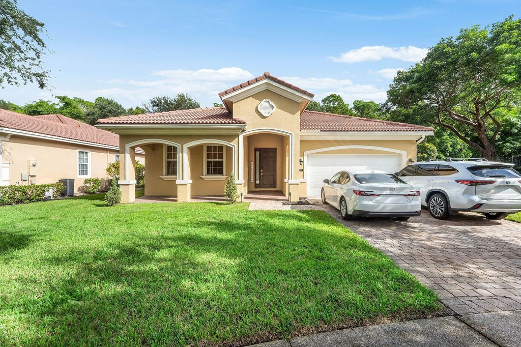 6855 Osage Circle, Greenacres